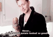 Tom Hiddleston Baked Potato GIF - Tom Hiddleston Baked Potato GIFs