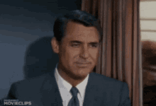 Cary Grant North Northwest1959alfred Hitchcock Roger Thornhill GIF - Cary Grant North Northwest1959alfred Hitchcock Roger Thornhill GIFs