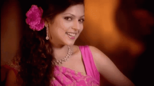 Drashti Dhami Petals GIF - Drashti Dhami Petals Indian Actress GIFs