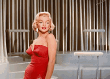 How To Marry A Millionaire Marilyn Monroe GIF - How To Marry A Millionaire Marilyn Monroe Turn Around GIFs
