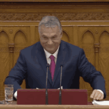Parlament Orbán GIF - Parlament Orbán ákos Hadházy GIFs