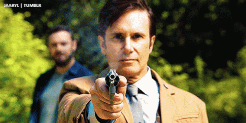 Image: https://c.tenor.com/rrTbTq9xv-8AAAAC/lance-hornsby-lance-twd.gif