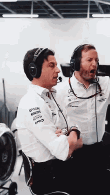 Toto Headphones Wolff GIF - Toto Headphones Wolff Toto Wolff - Discover & Share GIFs