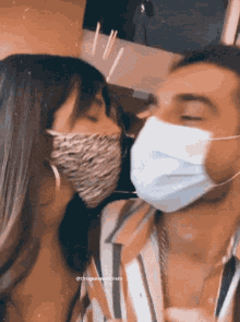 Love Kiss GIF - Love Kiss Fabio Y Violeta GIFs
