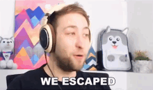 We Escaped Yelling GIF - We Escaped Yelling Screaming GIFs