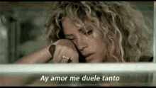 Shakira Cortando Cebolla Y Llorando GIF - Shakira Me Duele Tanto Ay Amor GIFs