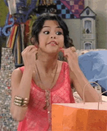 Selena Gomez Sassy GIF - Selena Gomez Sassy Wizards Ff Waverly Place GIFs