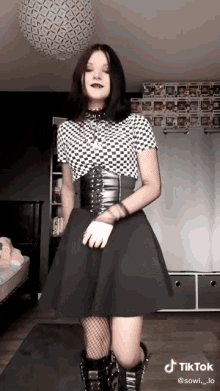 tiktok sowi lo gothic girl goth girl rock girl tiktok sowi lo gothic girl goth girl rock girl