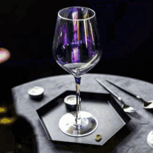 Crystal Whiskey Glasses Wine Glasses GIF - Crystal Whiskey Glasses Wine Glasses GIFs