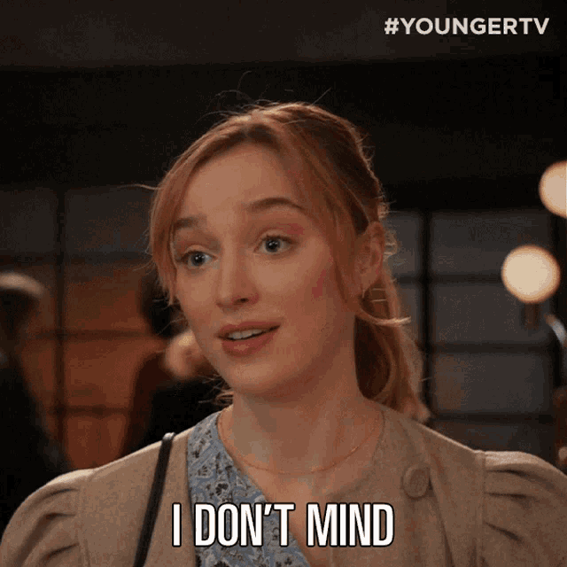 i-dont-mind-phoebe-dynevor-gif-i-dont-mind-phoebe-dynevor-clare