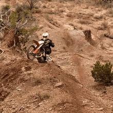 Dirt Bike Dirt Bikes GIF - Dirt Bike Dirt Bikes Seat Time GIFs