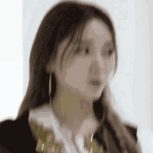 Gowon Loona GIF - Gowon Loona Gowon Stare GIFs
