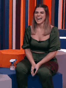 mara vicherry team vivian amorim laugh