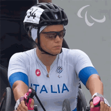 Checking The Time Italy Team GIF - Checking The Time Italy Team Wethe15 GIFs