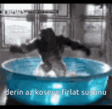 Goril Derin GIF - Goril Derin GIFs