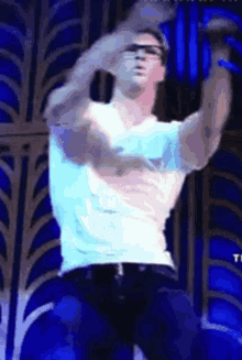 chris hemsworth victory dance dance moves kevin party time chris hemsworth victory dance dance moves kevin party time