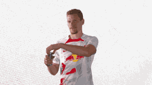 Time To Drink Marcel Halstenberg GIF - Time To Drink Marcel Halstenberg Rb Leipzig GIFs