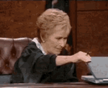 judge-judy-laptop.gif