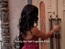 Hurry, My Hair'S Gonna Frizz! GIF - Weather Humid Humidity GIFs