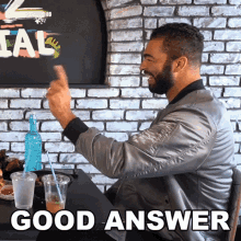 Good Answer Kyle Van Noy GIF - Good Answer Kyle Van Noy Vibin With Van Noys GIFs