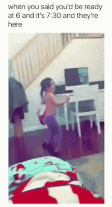 Running Late In A Hurry GIF - Running Late In A Hurry Run GIFs