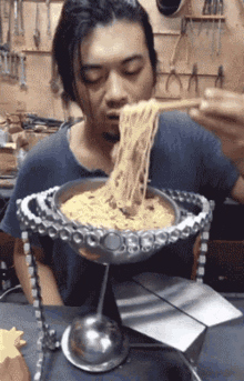 Eat Instant Noodle GIF - Eat Instant Noodle Slurp GIFs