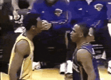 Kobe Bryant Basketball Players GIF - Kobe Bryant Basketball Players Fight GIFs