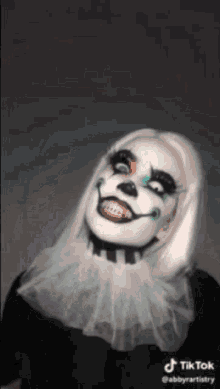 Scary Makeup Singing GIF - Scary Makeup Singing Clown Makeup GIFs