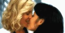 Callie Arizona GIF - Callie Arizona Kiss GIFs