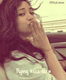 Shreya Ghoshal Indian Singer GIF - Shreya Ghoshal Indian Singer Flying Kiss GIFs