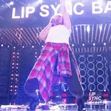 Dance Moves Party Hard GIF - Dance Moves Party Hard Alicia Silverstone GIFs