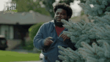 hiding hudson run the burbs run the burbs s1e5 behind the bush
