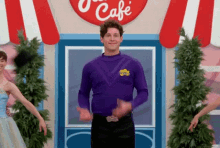 Put On Hat Lachy Gillespie GIF - Put On Hat Lachy Gillespie The Wiggles GIFs