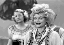I Love Lucy Lucille Ball GIF - I Love Lucy Lucille Ball I Love Lucy Crackhead GIFs