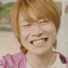 安田章大　笑う　わらう GIF - Shota Yasuda Smile GIFs