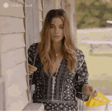 Schitts Creek I Dont Get It GIF - Schitts Creek I Dont Get It But What Ever GIFs