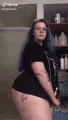 thighs thick