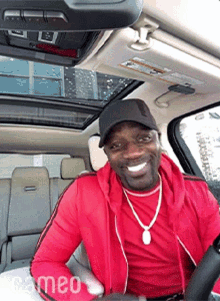 Laughing Aliaune Damala Badara Akon Thiam GIF - Laughing Aliaune Damala Badara Akon Thiam Akon GIFs