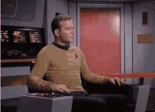 Captain Kirk Sstar Trek Waiting GIF - Captain Kirk Sstar Trek Waiting GIFs