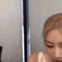 Kim Lip Loona GIF - Kim Lip Loona Kim Lip Staring GIFs