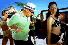 Smash Mouth Walkin On The Sun GIF - Smash Mouth Walkin On The Sun Beach Party GIFs