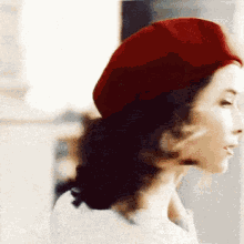 Lucy Preston Abigail Spencer GIF - Lucy Preston Abigail Spencer Red Hat GIFs