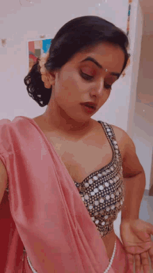 darthmall78 tiktok dance challenge saree armpit