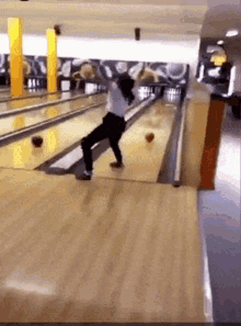 sports bowling