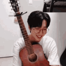 Great Guys Donghwi GIF - Great Guys Donghwi Guitar GIFs