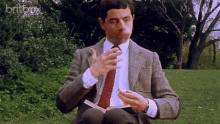 Mr Bean Rowan Atkinson GIF - Mr Bean Rowan Atkinson Funny GIFs