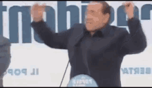 Berlusconi Evviva GIF - Berlusconi Evviva Felice GIFs