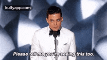 Please Tell Meyoutre Seeing This Too..Gif GIF - Please Tell Meyoutre Seeing This Too. Rami Malek Crowd GIFs