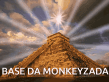 Monkeyzada Piramide GIF - Monkeyzada Piramide GIFs