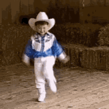 Petit Garcon Dansant Cow Boy GIF - Petit Garcon Dansant Cow Boy Cute GIFs